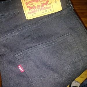 Levis. Black skinny jeans
